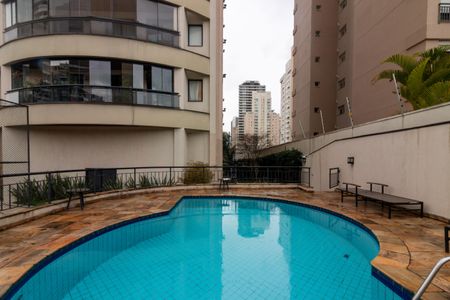 Apartamento à venda com 210m², 3 quartos e 3 vagasÁrea comum - Piscina