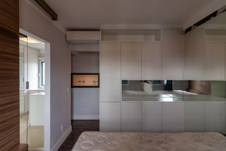 Apartamento à venda com 210m², 3 quartos e 3 vagasSuíte 2