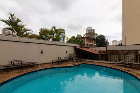 Apartamento à venda com 210m², 3 quartos e 3 vagasÁrea comum - Piscina