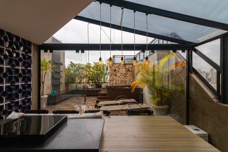 Apartamento à venda com 210m², 3 quartos e 3 vagasCobertura - churrasqueira