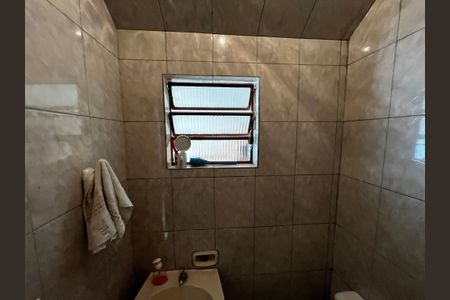 Casa à venda com 210m², 3 quartos e 6 vagasBanheiro de Serviço