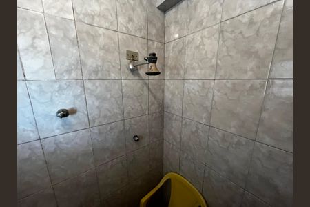 Casa à venda com 210m², 3 quartos e 6 vagasBanheiro de Serviço