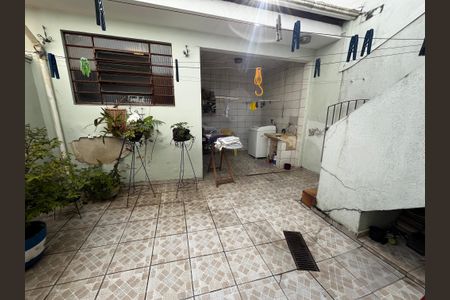 Casa à venda com 210m², 3 quartos e 6 vagasQuintal