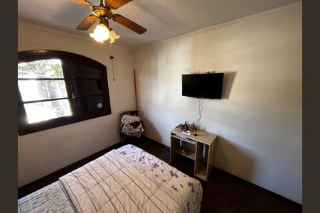 Casa à venda com 210m², 3 quartos e 6 vagasSuíte