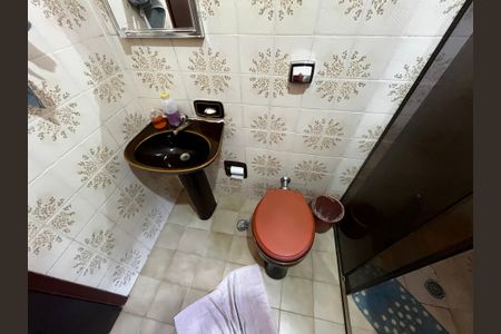 Casa à venda com 210m², 3 quartos e 6 vagasBanheiro Social