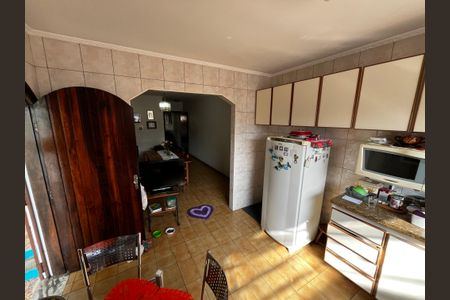 Casa à venda com 210m², 3 quartos e 6 vagasCozinha