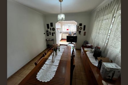 Casa à venda com 210m², 3 quartos e 6 vagasCopa