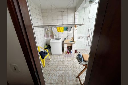 Casa à venda com 210m², 3 quartos e 6 vagasÁrea de Serviço