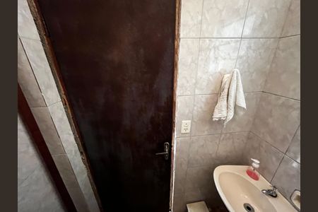 Casa à venda com 210m², 3 quartos e 6 vagasBanheiro de Serviço