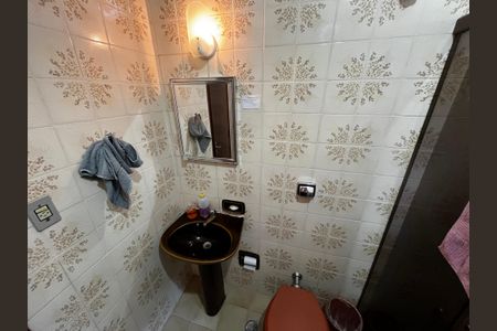 Casa à venda com 210m², 3 quartos e 6 vagasBanheiro Social
