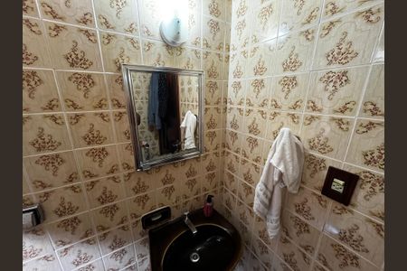 Casa à venda com 210m², 3 quartos e 6 vagasBanheiro da Suíte