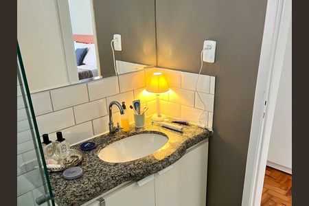 Banheiro  de kitnet/studio à venda com 1 quarto, 40m² em Jardim Paulista, São Paulo