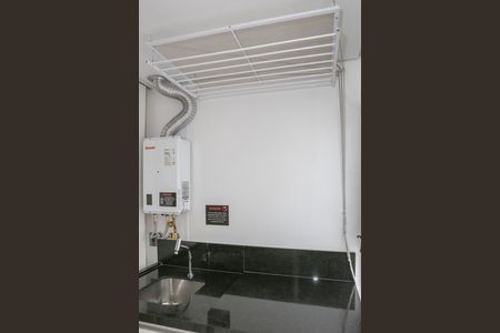 Apartamento para alugar com 140m², 3 quartos e 2 vagas Apartamento para alugar com 140m², 3 quartos e 2 vagasCozinha e Área de Serviço