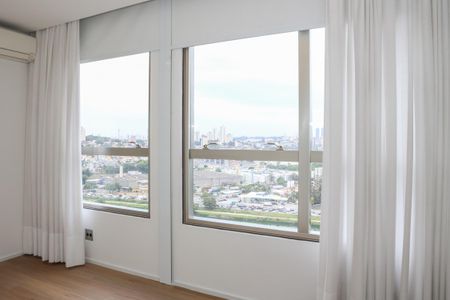 Apartamento para alugar com 140m², 3 quartos e 2 vagas Apartamento para alugar com 140m², 3 quartos e 2 vagasQuarto