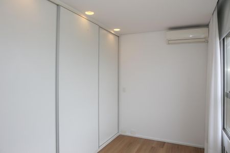 Apartamento para alugar com 140m², 3 quartos e 2 vagas Apartamento para alugar com 140m², 3 quartos e 2 vagasQuarto