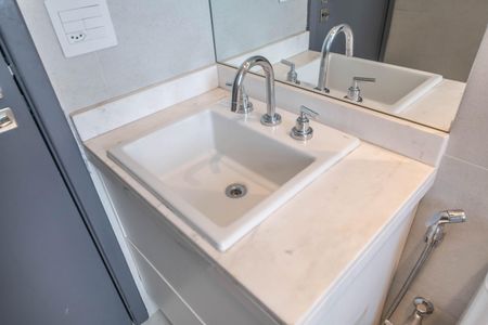 Apartamento para alugar com 197m², 3 quartos e 3 vagasBanheiro da Suíte 2