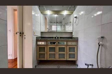 Apartamento para alugar com 115m², 3 quartos e 2 vagasBanheiro da Suíte