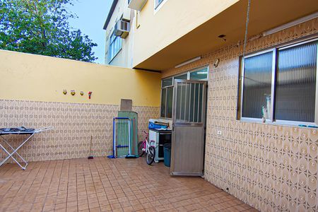 Casa à venda com 350m², 3 quartos e 3 vagas Casa à venda com 350m², 3 quartos e 3 vagasÁrea de Serviço