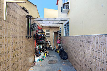 Casa à venda com 350m², 3 quartos e 3 vagas Casa à venda com 350m², 3 quartos e 3 vagasGaragem