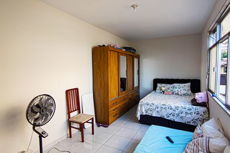 Casa à venda com 350m², 3 quartos e 3 vagas Casa à venda com 350m², 3 quartos e 3 vagasQuarto 2