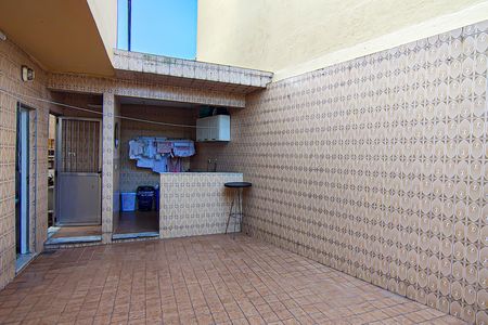 Casa à venda com 350m², 3 quartos e 3 vagas Casa à venda com 350m², 3 quartos e 3 vagasÁrea de Serviço