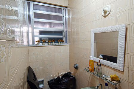 Casa à venda com 350m², 3 quartos e 3 vagas Casa à venda com 350m², 3 quartos e 3 vagasLavabo