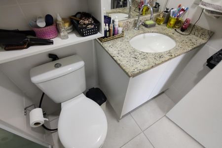 Apartamento à venda com 54m², 2 quartos e 1 vaga Apartamento à venda com 54m², 2 quartos e 1 vagaBanheiro da Suíte 1