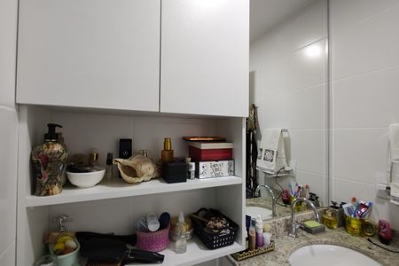 Apartamento à venda com 54m², 2 quartos e 1 vaga Apartamento à venda com 54m², 2 quartos e 1 vagaBanheiro da Suíte 1