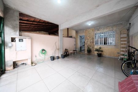 Casa à venda com 105m², 2 quartos e 2 vagasGaragem