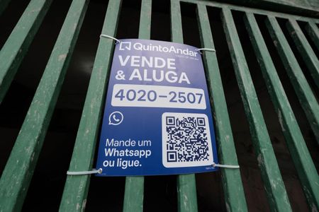 Casa à venda com 105m², 2 quartos e 2 vagasFachada