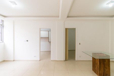 Apartamento à venda com 74m², 2 quartos e sem vagaSala