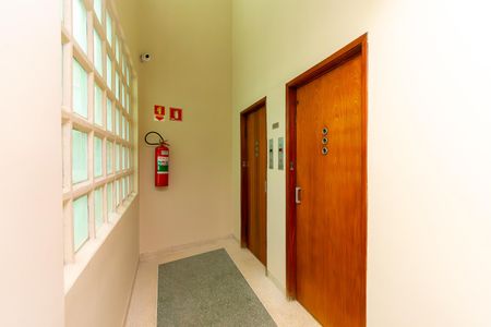 Apartamento à venda com 74m², 2 quartos e sem vagaÁrea comum