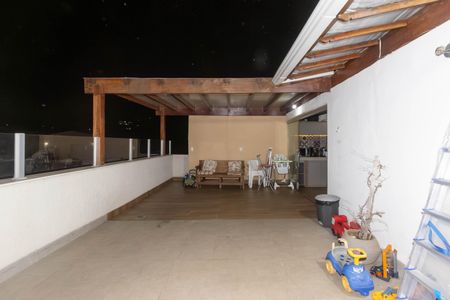 Apartamento à venda com 180m², 3 quartos e 1 vaga Apartamento à venda com 180m², 3 quartos e 1 vagaCobertura