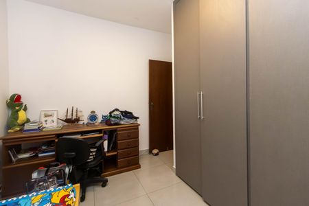 Apartamento à venda com 180m², 3 quartos e 1 vaga Apartamento à venda com 180m², 3 quartos e 1 vagaQuarto 2