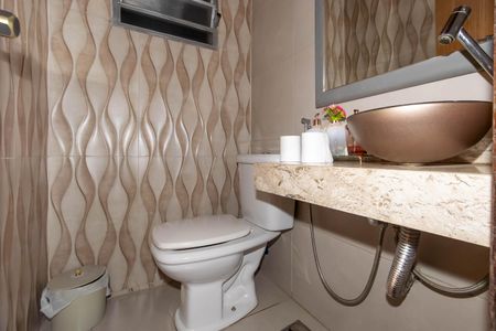 Apartamento à venda com 180m², 3 quartos e 1 vaga Apartamento à venda com 180m², 3 quartos e 1 vagaLavabo