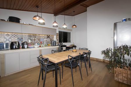 Apartamento à venda com 180m², 3 quartos e 1 vaga Apartamento à venda com 180m², 3 quartos e 1 vagaCozinha 2