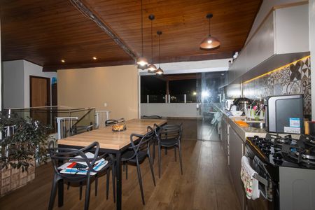 Apartamento à venda com 180m², 3 quartos e 1 vaga Apartamento à venda com 180m², 3 quartos e 1 vagaCozinha 2