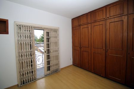 Casa para alugar com 200m², 5 quartos e 6 vagasSuíte 2