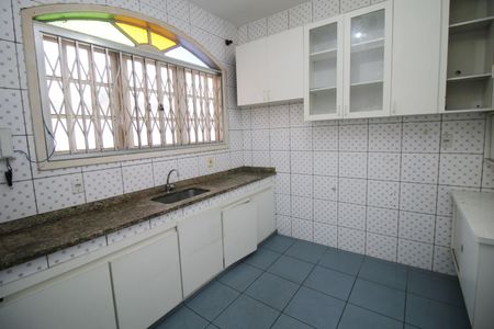 Casa para alugar com 200m², 5 quartos e 6 vagasCozinha