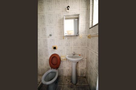 Casa para alugar com 200m², 5 quartos e 6 vagasBanheiro de Serviço