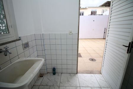 Casa para alugar com 200m², 5 quartos e 6 vagasLavanderia