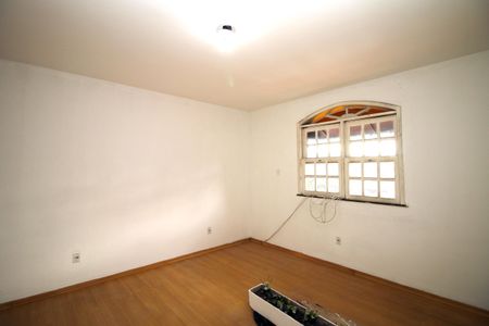 Casa para alugar com 200m², 5 quartos e 6 vagasSuíte
