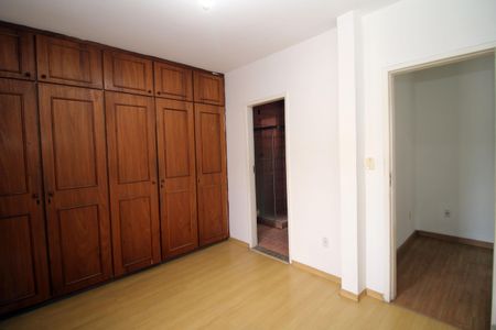 Casa para alugar com 200m², 5 quartos e 6 vagasSuíte 2
