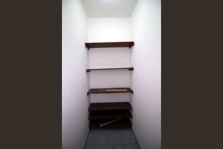 Casa para alugar com 200m², 5 quartos e 6 vagasDespensa