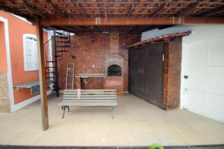 Casa para alugar com 200m², 4 quartos e 5 vagasChurrasqueira