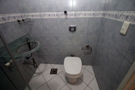 Casa para alugar com 200m², 4 quartos e 5 vagasBanheiro Social