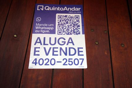 Casa para alugar com 200m², 4 quartos e 5 vagasPlaca