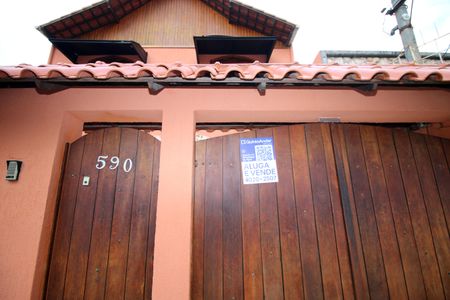 Casa para alugar com 200m², 4 quartos e 5 vagasPlaca
