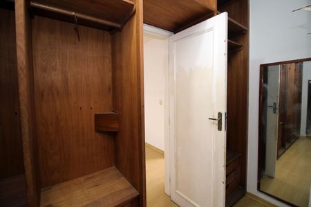 Casa para alugar com 200m², 4 quartos e 5 vagasCloset