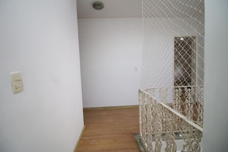 Casa para alugar com 200m², 4 quartos e 5 vagasHall da escada